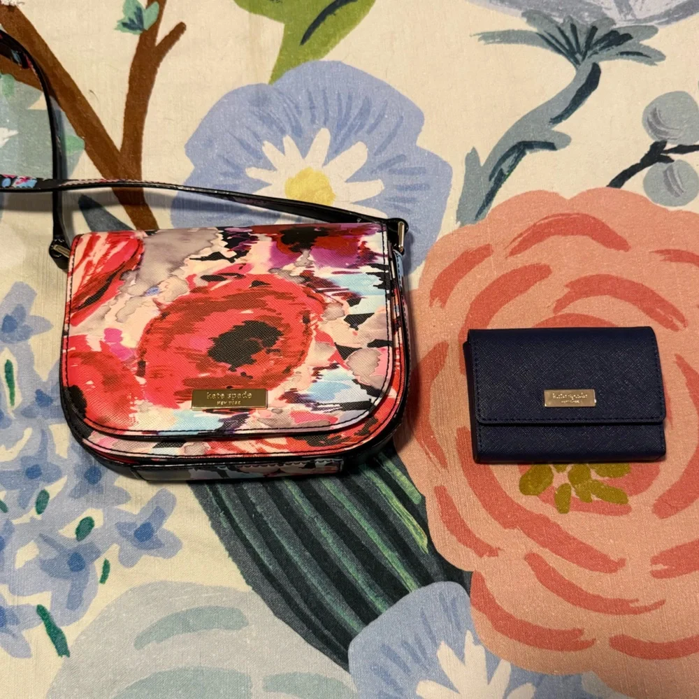 Kate Spade Floral Crossbody - Picture 4 of 15